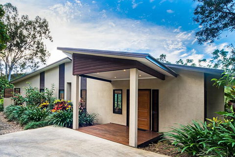 Seclude Rainforest Retreat - New Castle Holiday 7