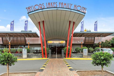 Quality Hotel Taylors Lakes - New Castle Holiday 3
