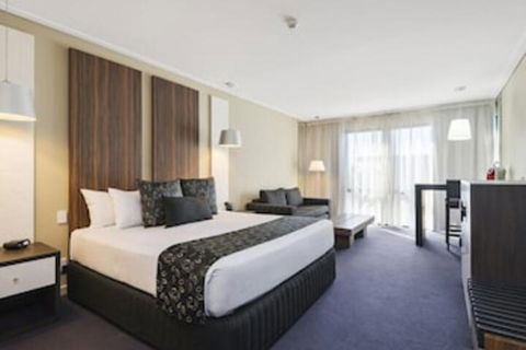 Quality Hotel Taylors Lakes - New Castle Holiday 0