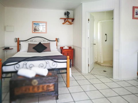 Chillagoe Cabins & Tours - New Castle Holiday 5
