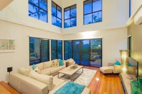 Beach Road Holiday Homes - New Castle Holiday 5