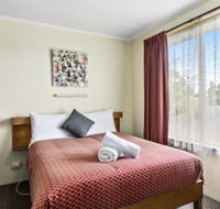 Sharonlee Strahan Villas - New Castle Holiday