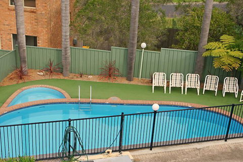 Sapphire Waters Motor Inn - New Castle Holiday 3
