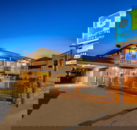 SureStay Hotel by Best Western Blue Diamond Motor Inn - New Castle Holiday