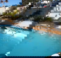 Sunseeker Motor Inn - New Castle Holiday
