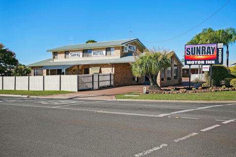 Sunray Motor Inn - New Castle Holiday 3