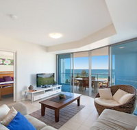 Blue C Coolangatta - New Castle Holiday