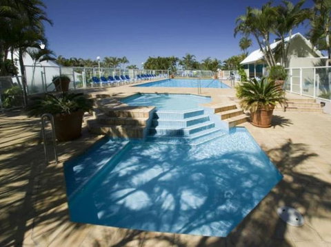 Points North Apartments - New Castle Holiday 2