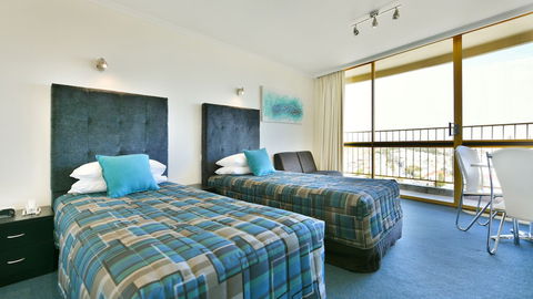 Atlantic Tower Motor Inn - New Castle Holiday 1