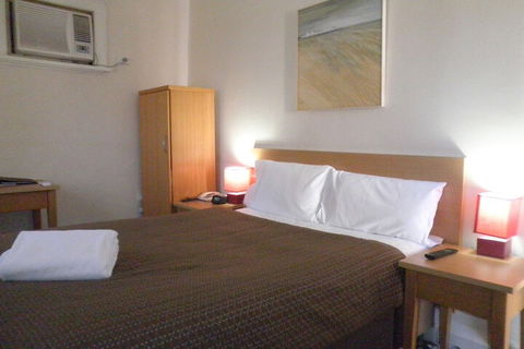 Princes Lodge Motel - New Castle Holiday 3