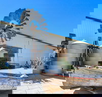 Comfort Inn  Suites Augusta Westside - New Castle Holiday