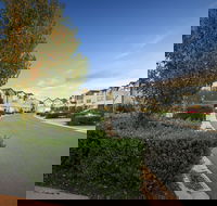 Quest Sanctuary Lakes - New Castle Holiday