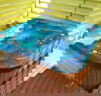 Alice on Todd Apartments - New Castle Holiday