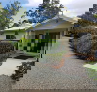 Camelot Boutique Accommodations - New Castle Holiday