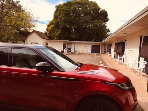 Red Cedar Motel - New Castle Holiday 2