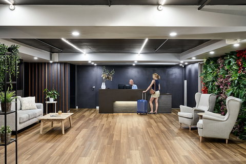 Punthill Spring Hill - New Castle Holiday 2