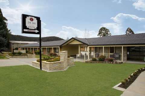 Zig Zag Motel - New Castle Holiday 1
