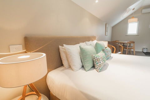 The Studio By Haus - New Castle Holiday 5