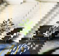 Crown on Darby - New Castle Holiday