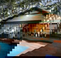 Pinctada McAlpine House - New Castle Holiday