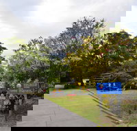 Comfort Inn  Suites Lakes Entrance - New Castle Holiday