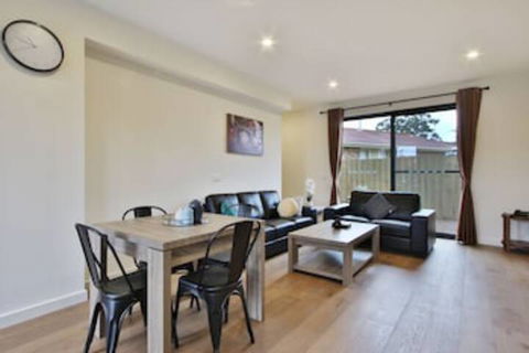 Comfort Inn & Apartments Dandenong - New Castle Holiday 0