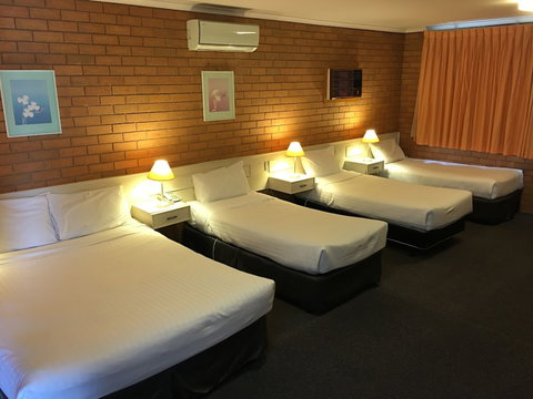 Essendon Motel - New Castle Holiday 6