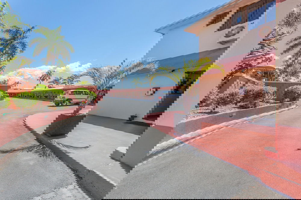 West Mackay QLD New Castle Holiday