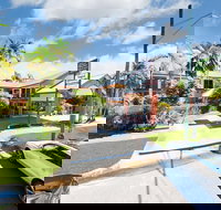 Tropical Queenslander - New Castle Holiday