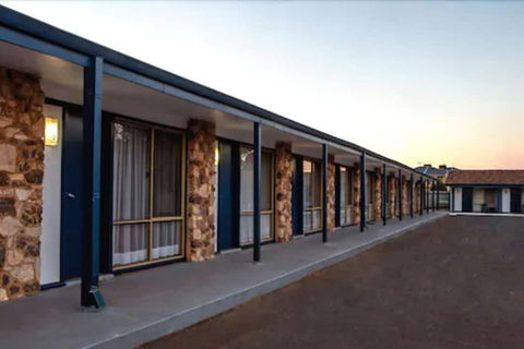 Kalgoorlie Overland Motel - New Castle Holiday 1