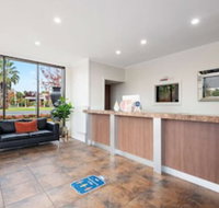 Comfort Inn Deakin Palms - New Castle Holiday