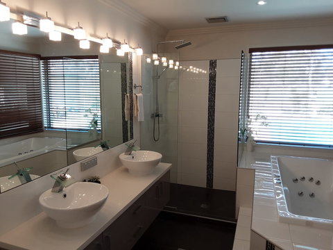 Arlia Sands Apartments - New Castle Holiday 1