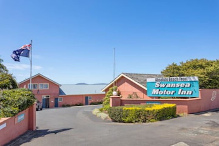 Dolphin Sands TAS New Castle Holiday