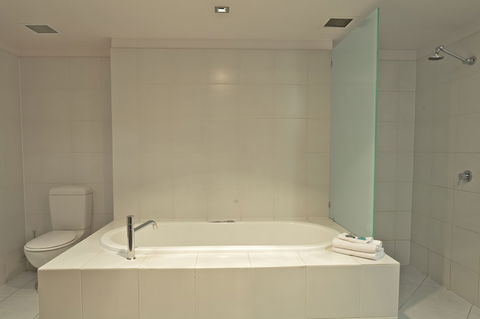 Zero Davey Boutique Apartment Hotel - New Castle Holiday 4