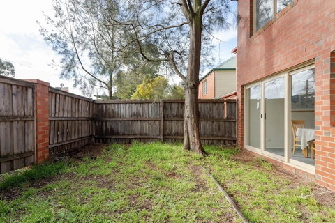 Lamplighter Motel - New Castle Holiday 1