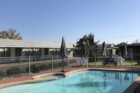 Mansfield Motel - New Castle Holiday 3