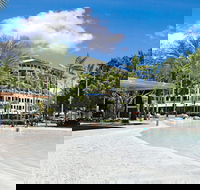 Mantra Esplanade - New Castle Holiday