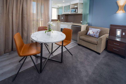 Hyde Park Inn - New Castle Holiday 6