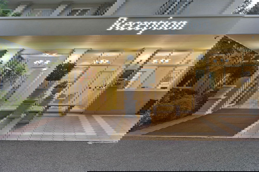 South Perth WA New Castle Holiday