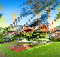 Comfort Apartments Royal Gardens - New Castle Holiday