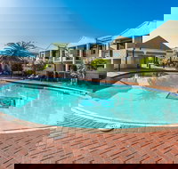 Country Comfort Perth - New Castle Holiday