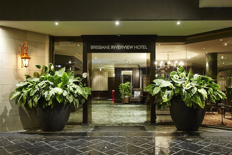 View Brisbane - New Castle Holiday 1