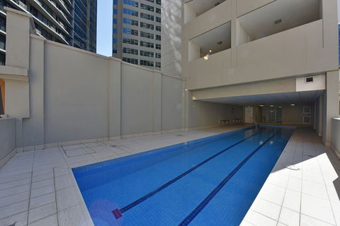 APX World Square - New Castle Holiday 2