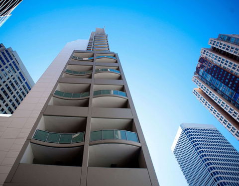 APX World Square - New Castle Holiday 0