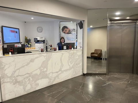 APX World Square - New Castle Holiday 6