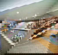 Centrepoint Motor Inn - New Castle Holiday