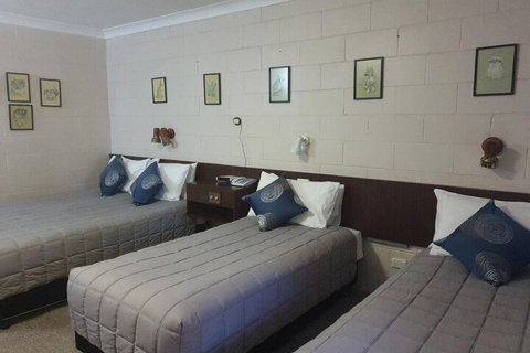 Matthew Flinders Motor Inn - New Castle Holiday 7