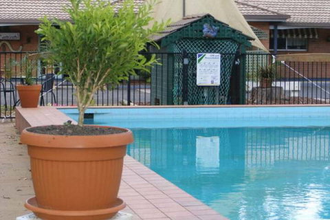 Matthew Flinders Motor Inn - New Castle Holiday 5