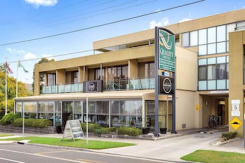Quality Hotel Bayside Geelong - New Castle Holiday 0