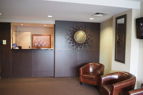 St Ives Apartments - New Castle Holiday 1